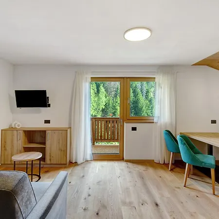 Apartment Lue Da Plazores